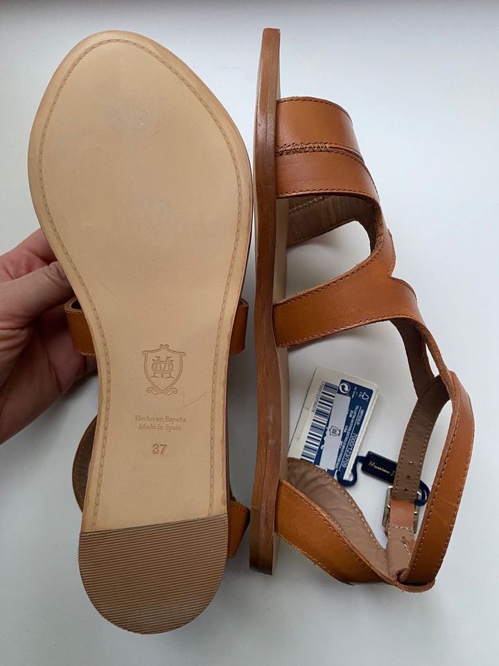 NEU Massimo Dutti Ledersandalen 36 in Hamburg