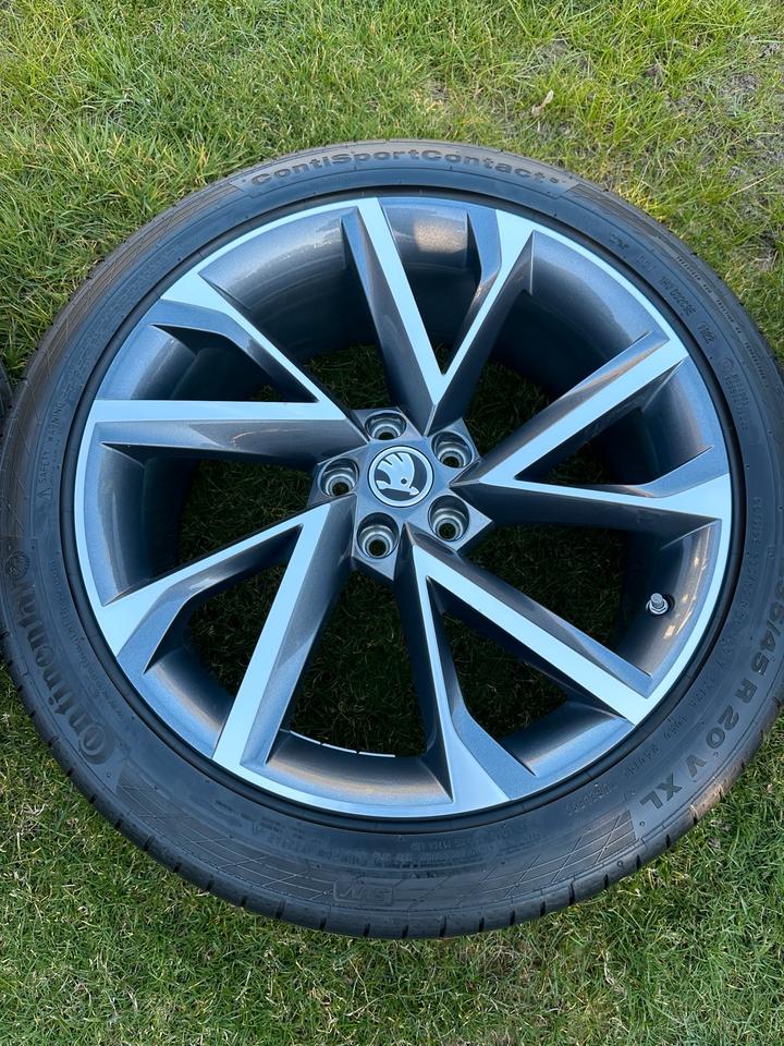 Skoda Vega Felgen 20 Zoll (235/45R20) ContiSport Contact in Rostock