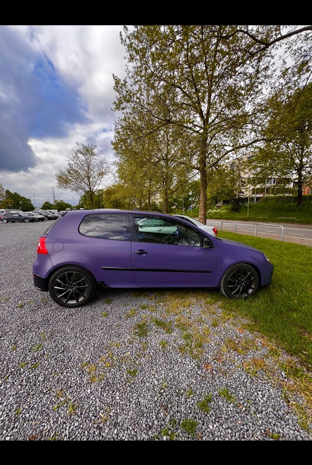 Vw golf 5 neue tüv . in Heilbronn