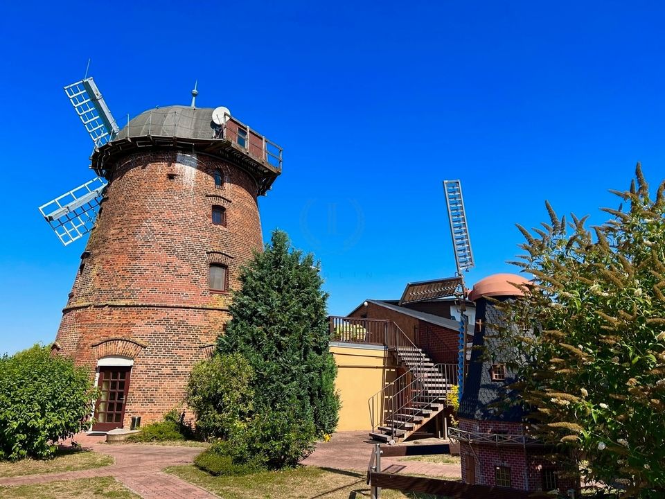 Ca. 10.500 m2 Grundstück! Die historische urig-idyllische Pension "Holländer Mühle" in Rheinsberg