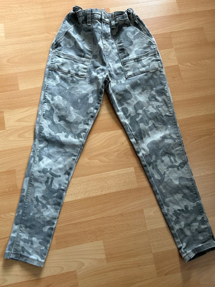 Mädchen Stretch jeans in Niederwerrn