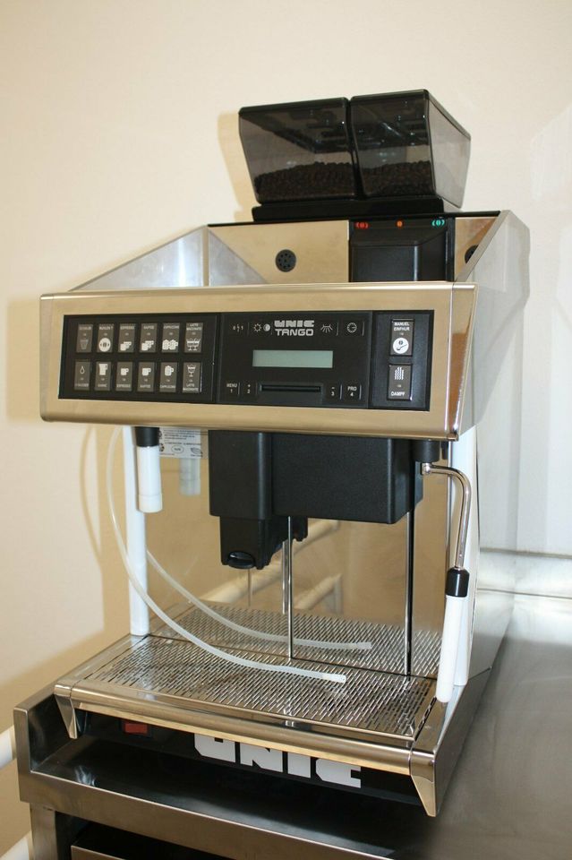 Unic TANGO®S Solo - Kaffeevollautomat in Karlsfeld