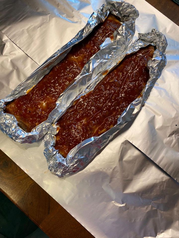 Spanferkel und Schweinekeule frisch gebacken in Landsberg (Saalekreis)