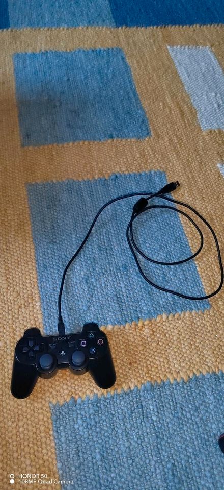 Playstation 3 CECH-2504B  mit 5 Spielen und Controllern in Heppenheim (Bergstraße)