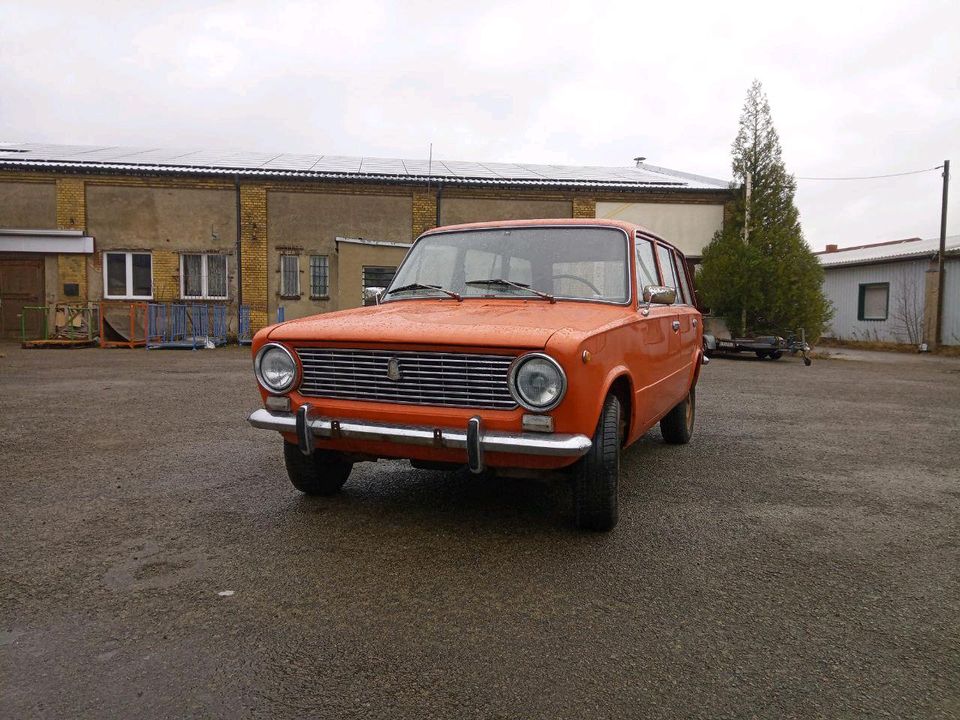 Lada 2102 Kombi Turnier in Delitzsch