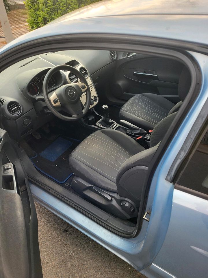 Auto Opel Corsa blau gebraucht fahrbereit in Hannover