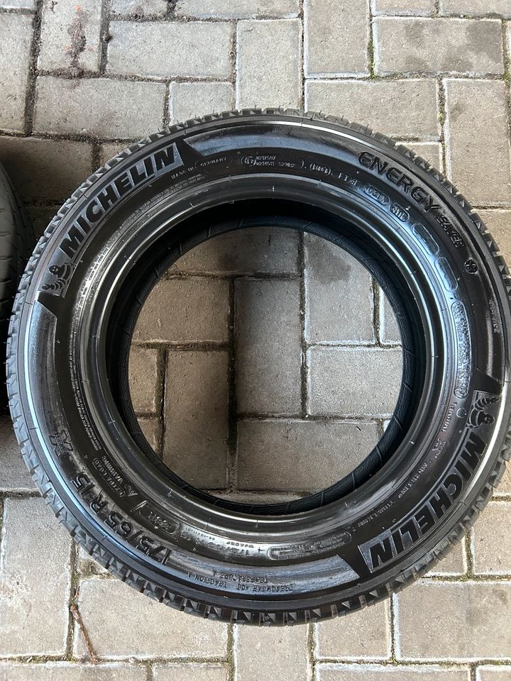 MICHELIN 175/65 15 Zoll Reifen in Harsefeld