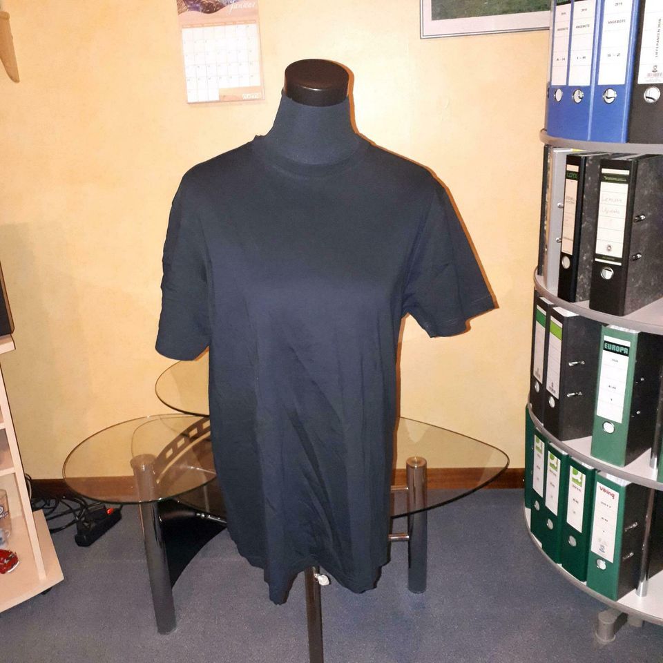T-Shirt schwarz rundhals Gr. L in Gersheim