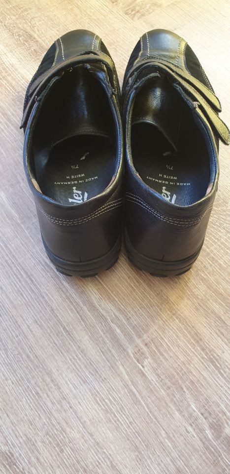 Semler Loafer Sneaker Leder Klettverschluss Gr. 41 schwarz in Ratingen