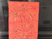 Batikbild rot mit Blüten auf Styropor aufgezogen Bayern - Dorfen Vorschau