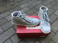 Sehr schöne moderne Turnschuhe in Silber, Gr. 39, Mustang Rheinland-Pfalz - Lonnig Vorschau