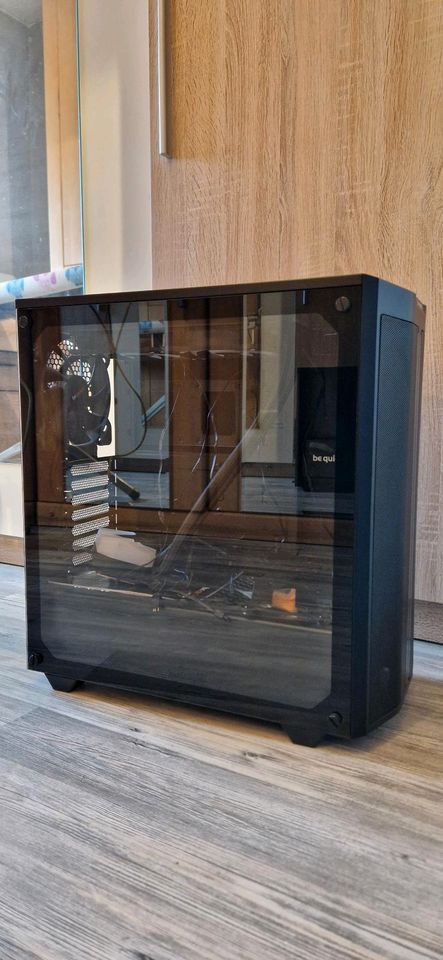 PC Gehäuse mit Glasfenster und mit AIO CPU Kühler inklusive. in Erkelenz