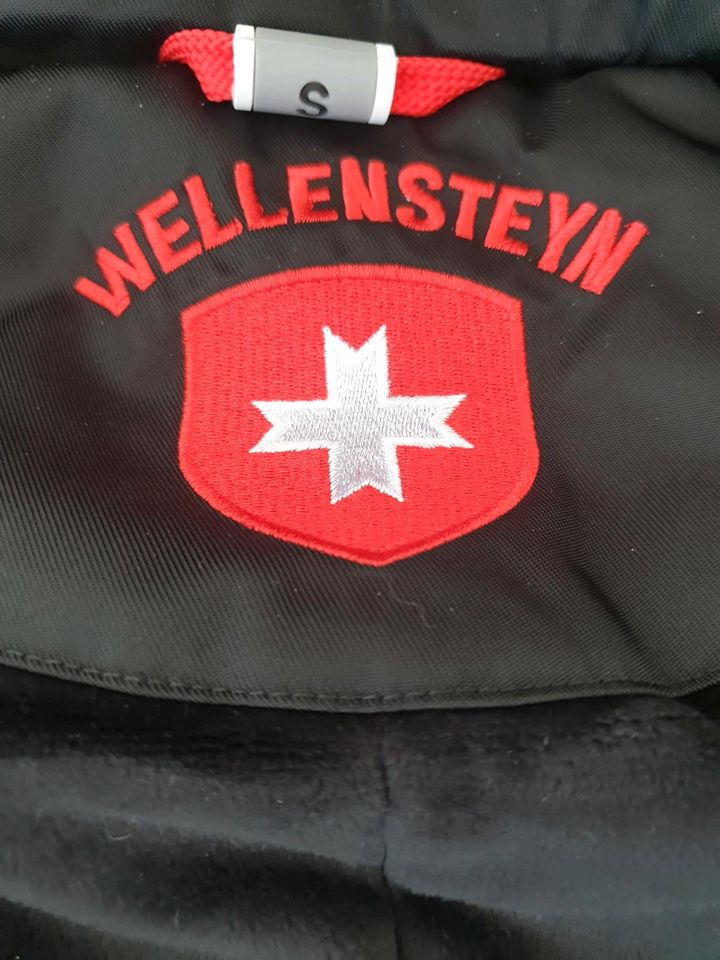 Wellensteyn Schneezauber Gr.S 2x getragen wie neu mit Beleg in Wiesbaden
