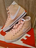Nike Mid Cut Apricot !!!NEU!!! Nordrhein-Westfalen - Neunkirchen-Seelscheid Vorschau