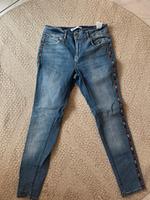 Zara Jeans Skinny Jeans blau mit Perlen rote Details M/L Hessen - Hofheim am Taunus Vorschau