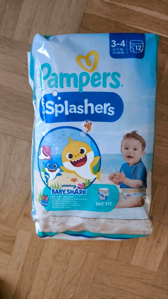 Pampers Splashers Baby Shark Limited Edition 3-4 in Köln