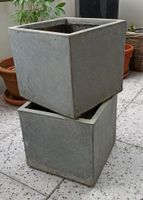 2 Blumenkübel Cube grau (kein Kunststoff) Niedersachsen - Hessisch Oldendorf Vorschau