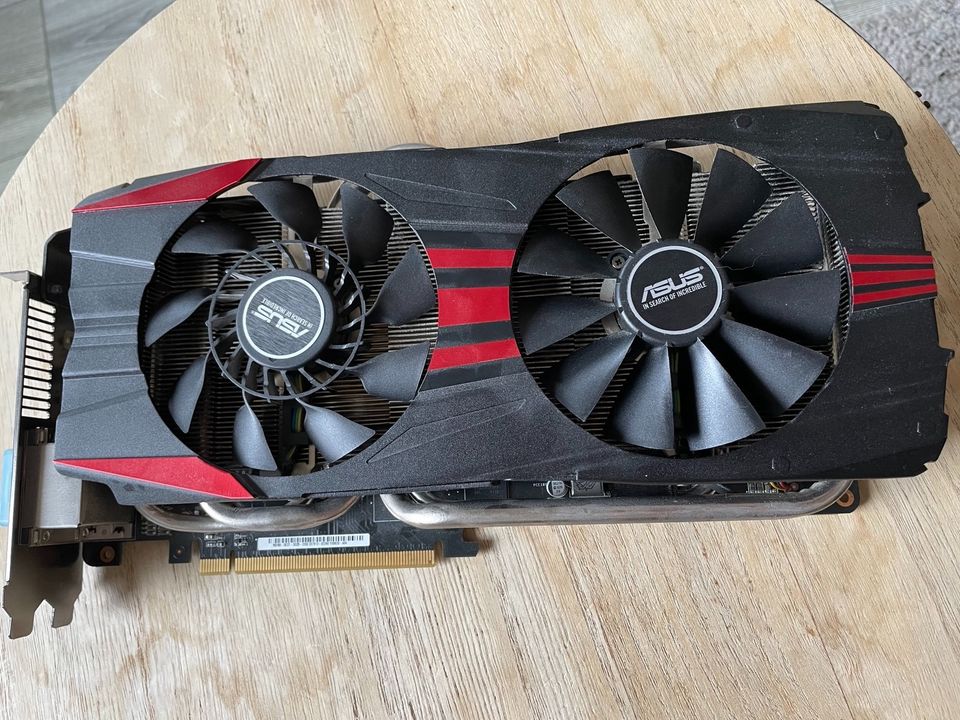 Gaming Grafikkarte - ASUS Radeon R9 280X DirectCU II in Kiel