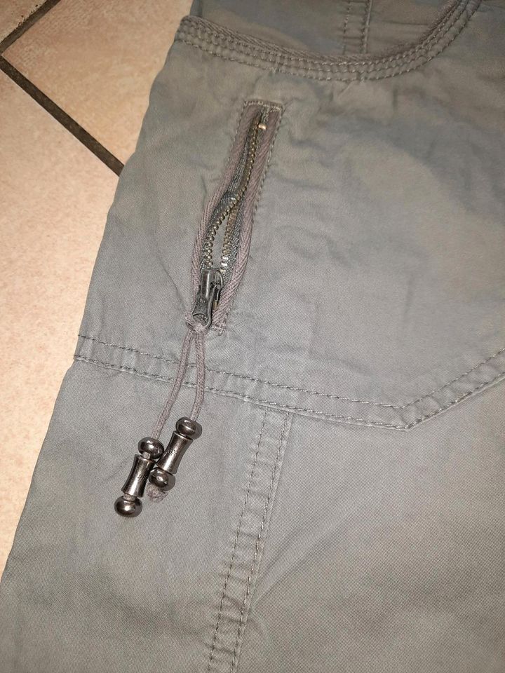 Zabaione gr. 36  7/8 Hose grau kurz Damen Cargo wie neu in Dornhan