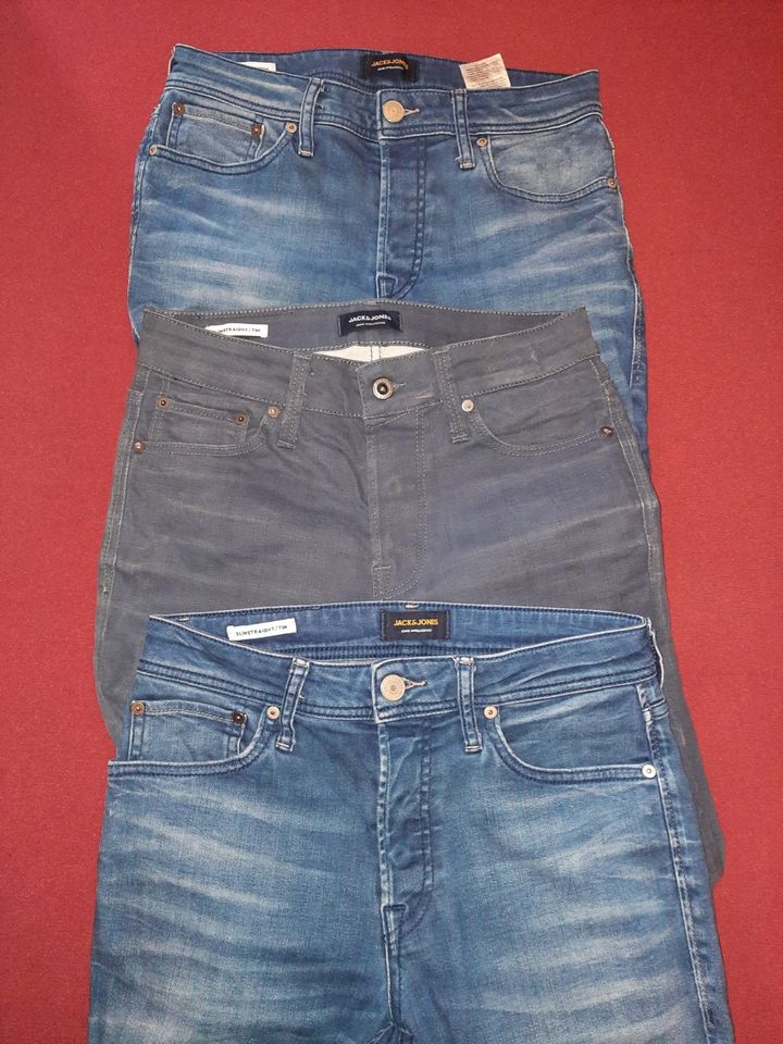 Jeans Jack&Jones Gr.28/32 neuwertig   für   JE   14,- top in Hoyerswerda