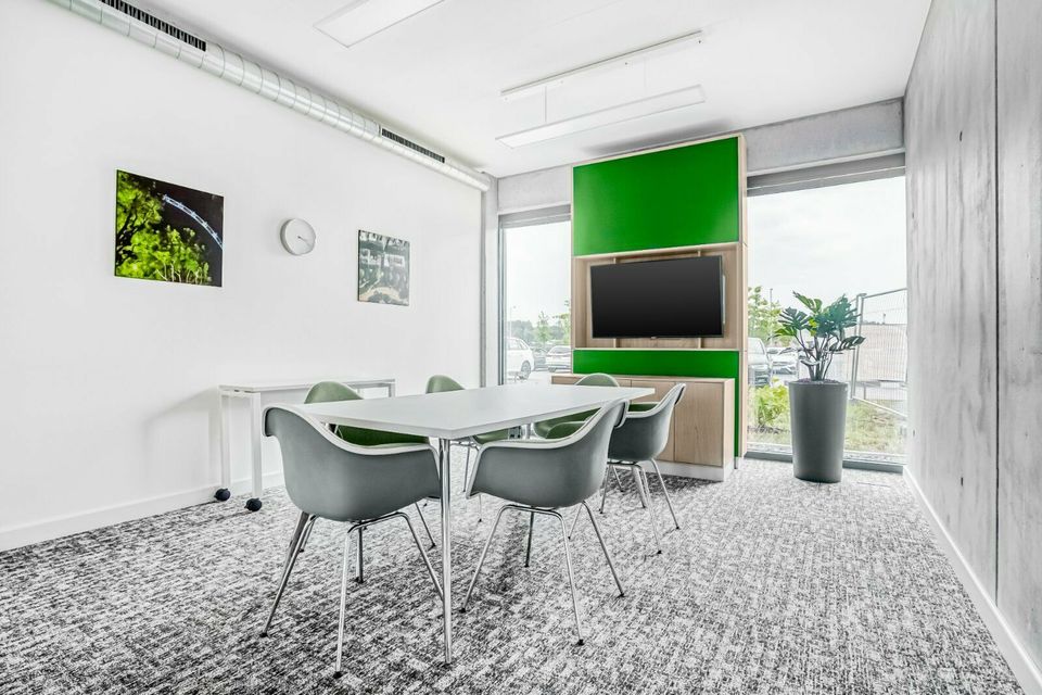 Privater Büroraum für 1 Person 8 sqm in Regus EuropaKarree in Kaiserslautern