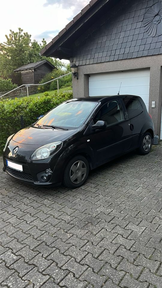 Renault Twingo 1.2 16V Night & Day in Eltville