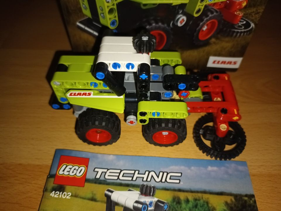 Lego Technic 42102 Mini Claas Xerion in Drochtersen