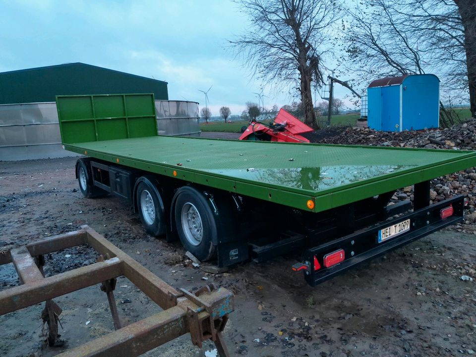 Ballenwagen Strohanhänger Kartoffelkisten Plattform Tinyhouse in Wesselburen