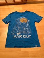 GAP T-Shirt Astronaut mit Wendepailletten 140 Niedersachsen - Braunschweig Vorschau