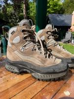 Hanwag-Bergschuhe Damen, Größe 39,5 Hessen - Walluf Vorschau