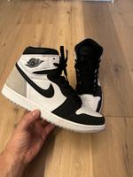 Nike Jordan 1 Bleached Coral 44,5 Hessen - Rodgau Vorschau