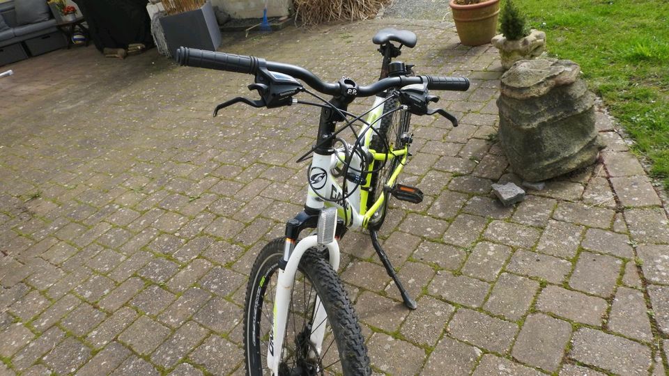 Jungenfahrrad 26 Zoll Galano in Maasbüll