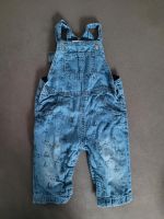 Latzhose Größe 62 baby Babykleidung Hose Jeans Hessen - Marburg Vorschau