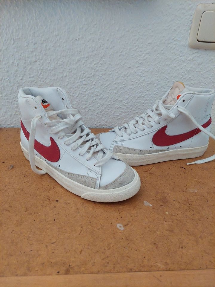 Nike Blazer Mid EUR 36, US 4, weiss in Offenbach