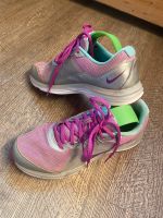 Laufschuhe Nike grau/flieder Bayern - Altenmarkt Vorschau