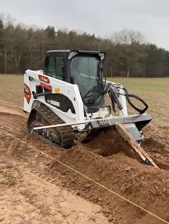 #45: Drainage Graben fräsen Entwässerung Solarpark Kabel verlegen in Bad Laer