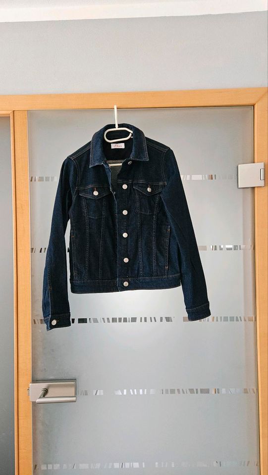 Neuwertige, blaue Jeansjacke von s.Oliver in Größe 36 in Leer (Ostfriesland)