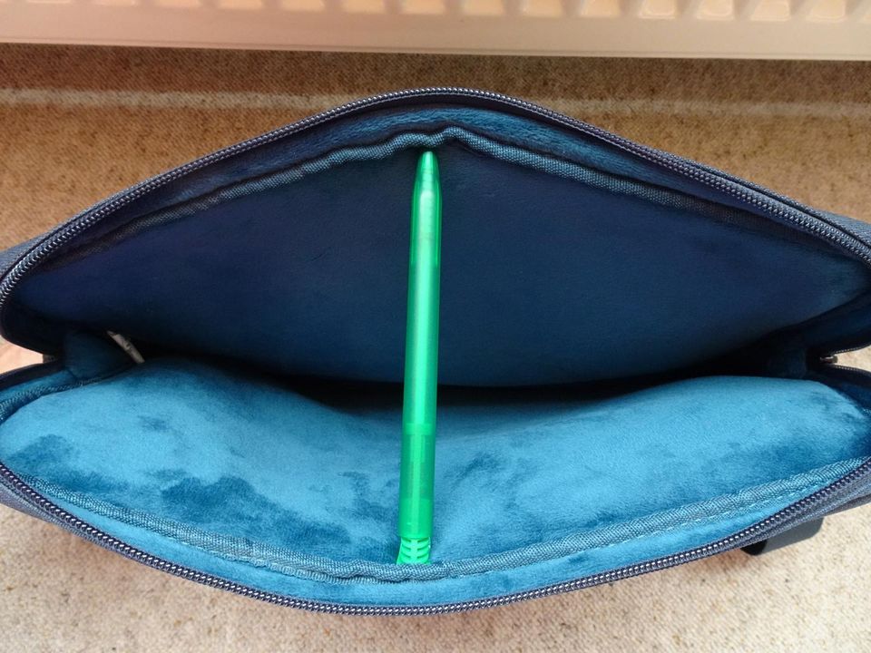 MacBook 13,3" Schutztasche von Networx in blau, Neu! in Wolfenbüttel