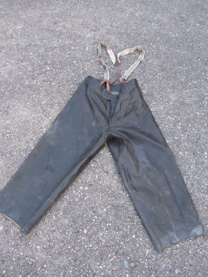 DDR Regenhose, Hose, Schutzhose, Regenbekleidung in Sachsen - Priestewitz |  eBay Kleinanzeigen ist jetzt Kleinanzeigen