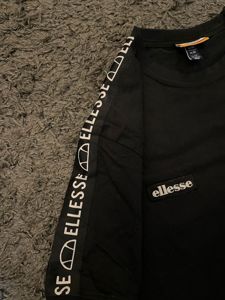 Ellesse Tshirt in Leverkusen