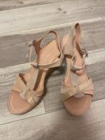 Marco Tozzi Keil Plateau Sandaletten Rosa Rose Roségold 40 NEU Hessen - Niedenstein Vorschau
