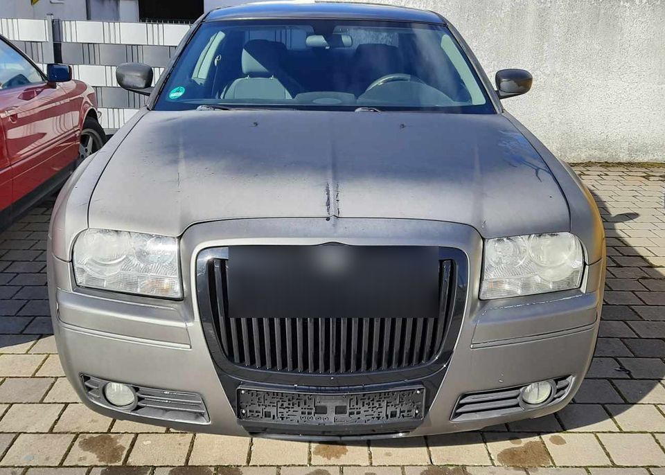 Chrysler 300C 3.5 V6 2006 in Remchingen