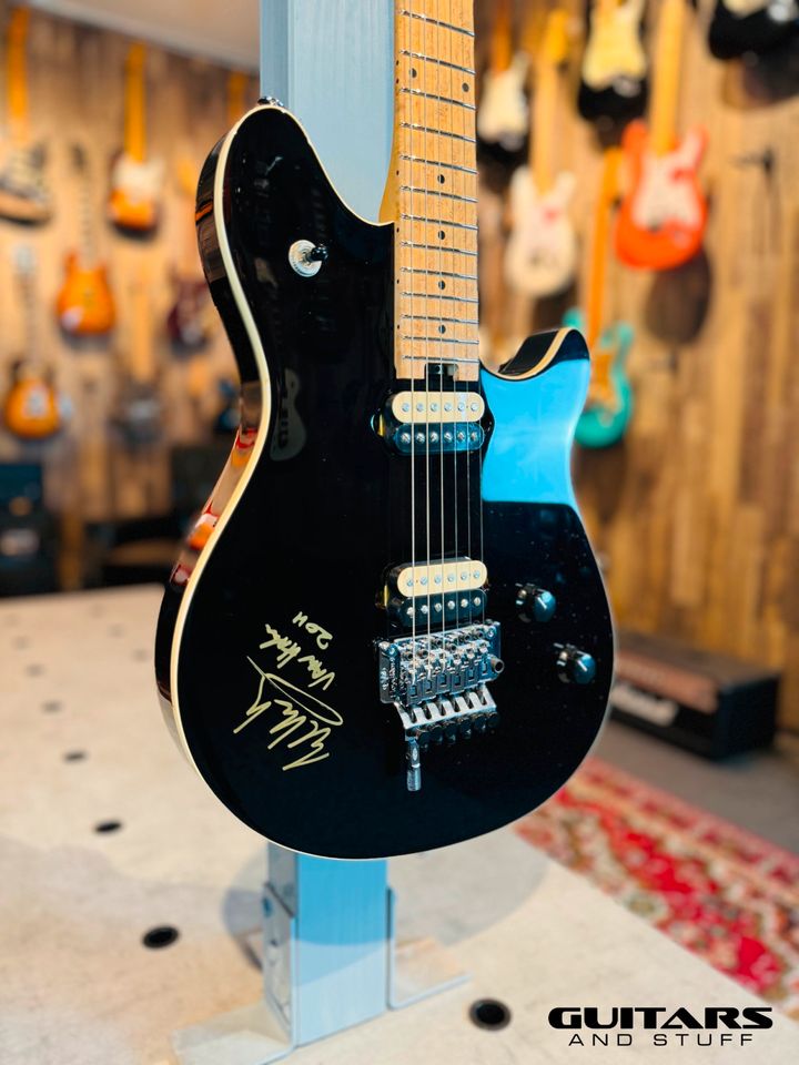 EVH Wolfgang Special Eddie Van Halen Signed Black inkl. Koffer in Waldshut-Tiengen