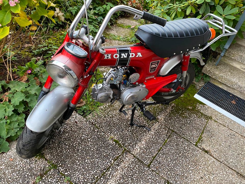 Honda Dax ST 50 G * Bj 1976 *  rot in Wehr