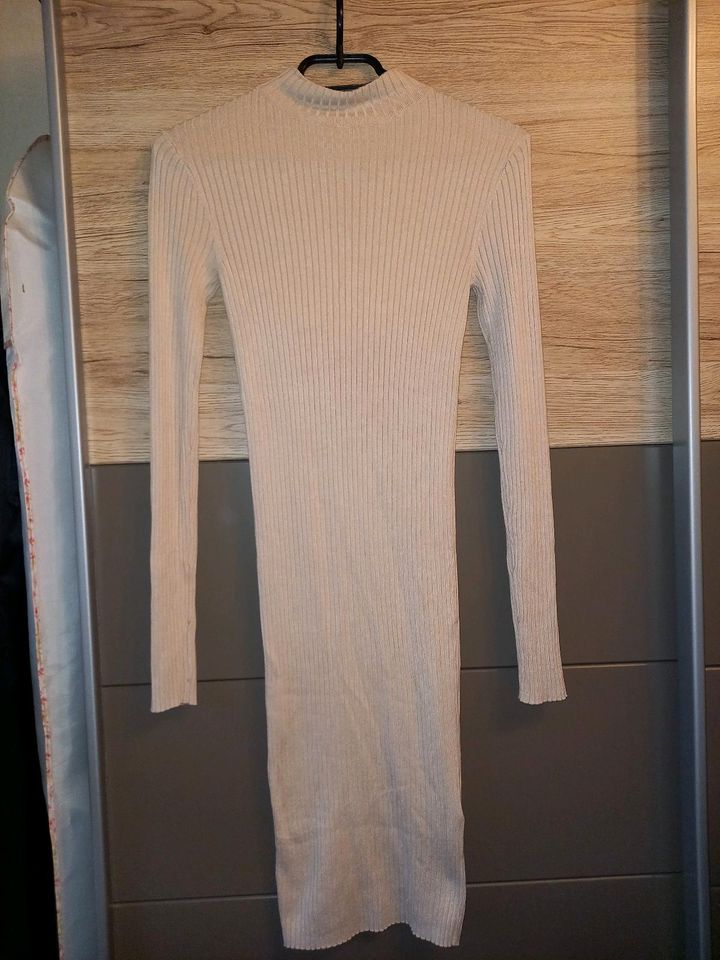 Strickkleid Amisu wie neu in Hamburg