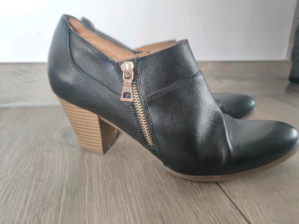 Stiefeletten Gr 41 Fifth avenue 5th schwarz Reißverschluss in Bergheim