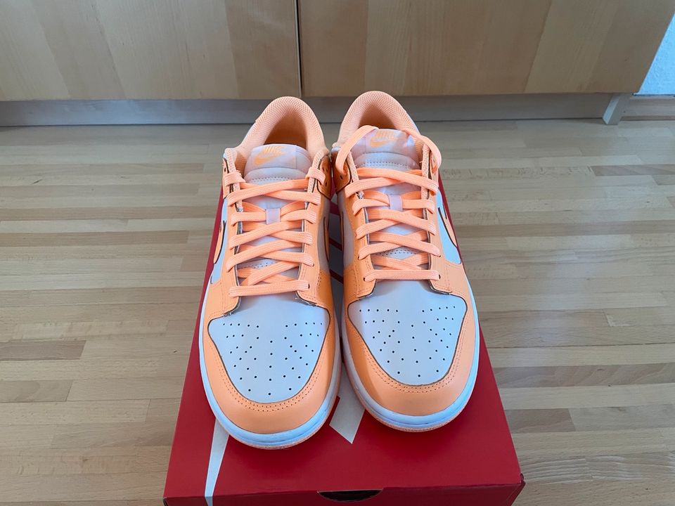 Nike Dunk LowPeach Cream (W) EU 44,5 US 12(W) US 10,5(M) in Duisburg