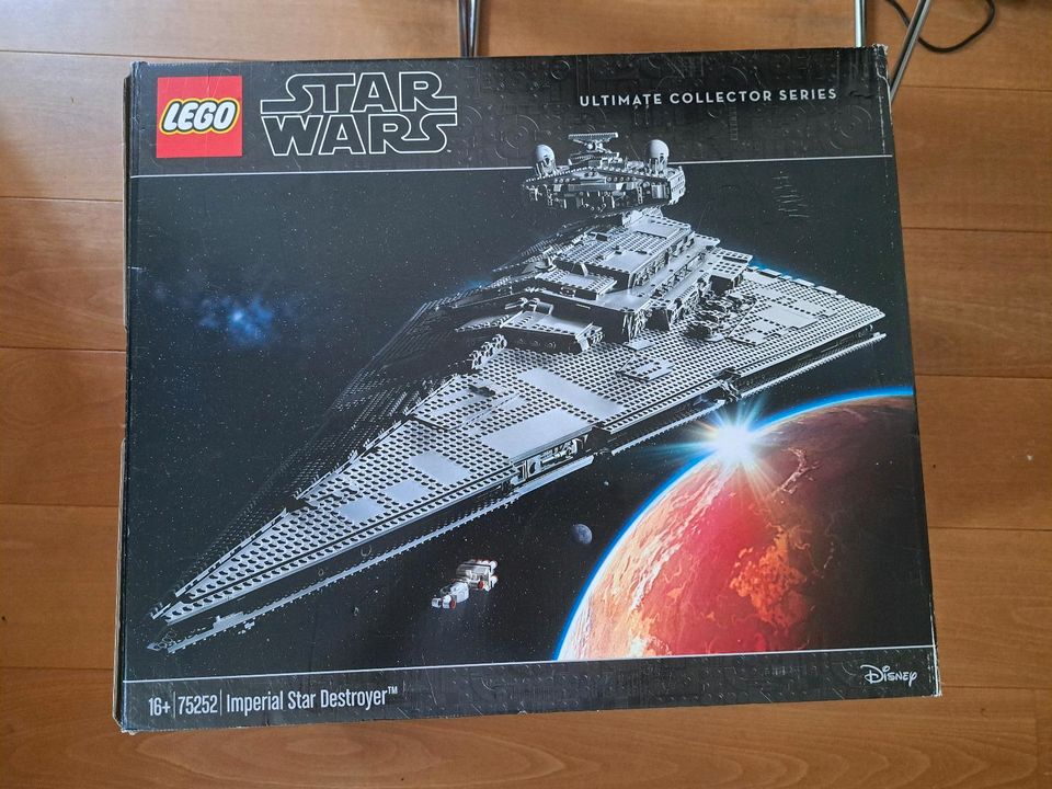 Lego Star Wars 75252 UCS Imperial Star Destroyer  neu + Figuren in München