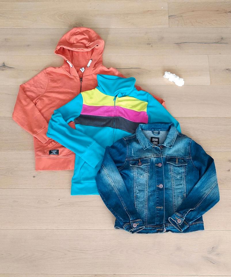 Jacke Fleecejacke Jeansjacke Paket Gr. 134/140 Yigga Pocopiano in Hannover