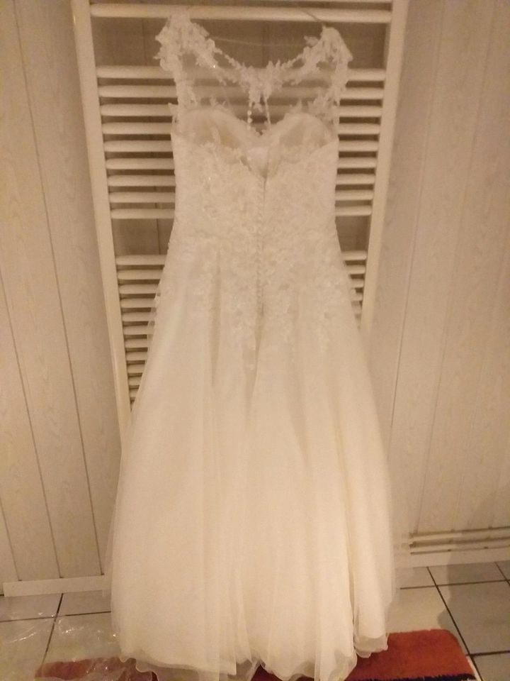 Brautkleid in Büren